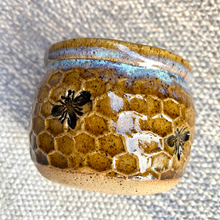 Load image into Gallery viewer, Honeycomb Succulent Planter
