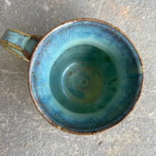 Load image into Gallery viewer, Bee Mug - Seafoam
