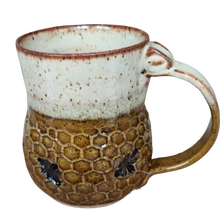 Load image into Gallery viewer, Bee Mug - Cream